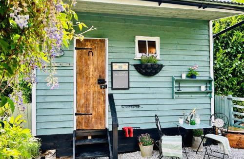 Saint Columb Major Ski Chalet | Hillhead Hideaway