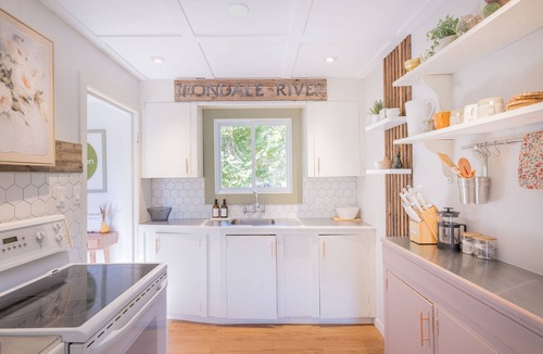 Irondale Cottage | Hills Haven Luxury Cottage - Minden Hills Escape for the Nature Enthusiast