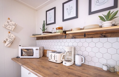 Irondale Cottage | Hills Haven Luxury Cottage - Minden Hills Escape for the Nature Enthusiast