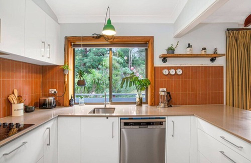 Aldgate House | Hills Serenity w/Private Creek