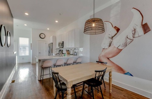 Hillsboro West End House | Hillsboro Escape | Rooftop Views | Sleeps 12