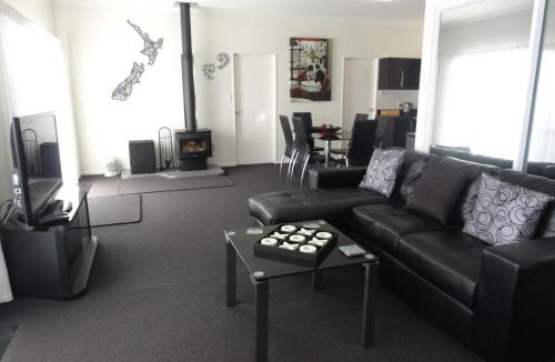 Rewa Apartment | Hillsborough Hideaway