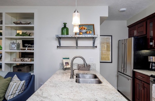Bull Mountain Apartment | Hillshire Guest Suite Available Immediately