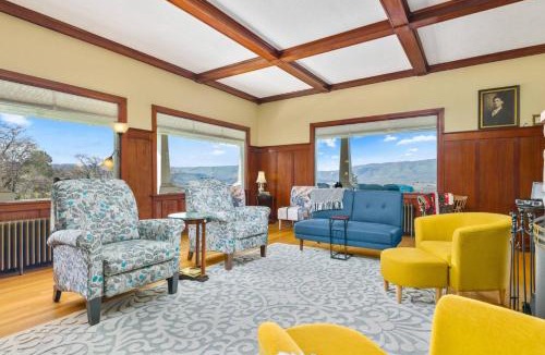 The Dalles House | HillsHyde Escape