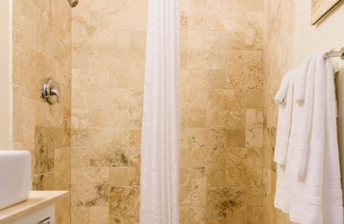 Castroville Hotel | Hillside Boutique Hotel