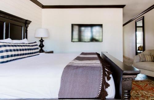 Castroville Hotel | Hillside Boutique Hotel