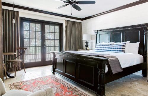Castroville Hotel | Hillside Boutique Hotel