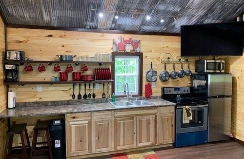 Annapolis Cabin | Hillside Cabin #4 Annapolis, MO Black River