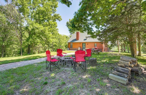 Defiance Cabin | Hillside Cabin on 43 Acres w/Private Lake & View!