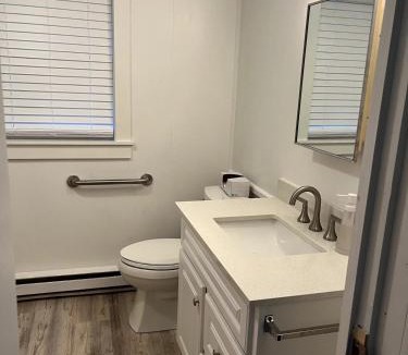 South China House | Hillside Cabin