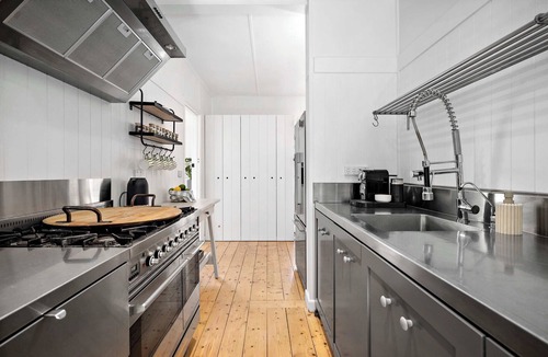 Red Hill South House | Hillside Cottage - Wineries, Pool