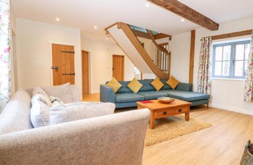 Beeston House | Hillside Cottage