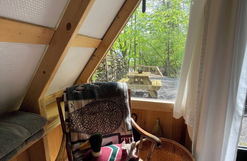 Cherry Valley Cabin | Hillside: Cozy offgrid cabin near Cooperstown, NY