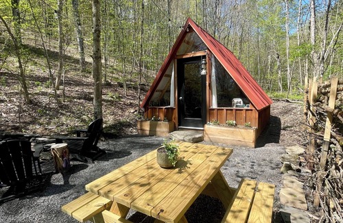 Cherry Valley Cabin | Hillside: Cozy offgrid cabin near Cooperstown, NY