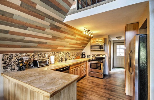 Cripple Creek Cabin | Hillside Cripple Creek Cabin w/Hot Tub, Mtn Views