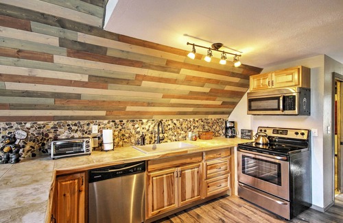 Cripple Creek Cabin | Hillside Cripple Creek Cabin w/Hot Tub, Mtn Views