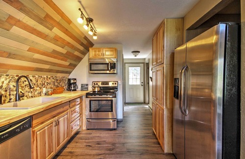 Cripple Creek Cabin | Hillside Cripple Creek Cabin w/Hot Tub, Mtn Views