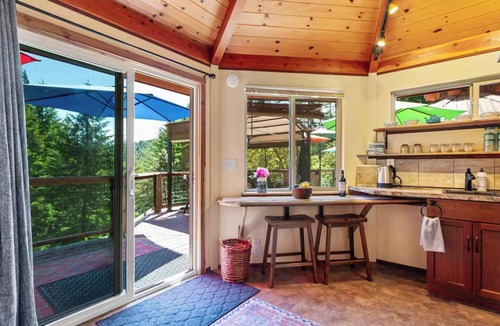 Alvadore Cottage | Hillside Deck Cottages - Rustic PNW Retreat