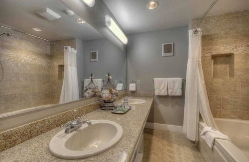 Rosario Hotel | Hillside Deluxe Two King Suite