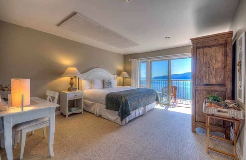 Rosario Hotel | Hillside Deluxe Two King Suite