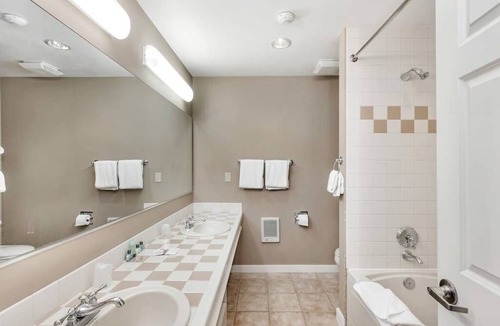 Rosario Hotel | Hillside Deluxe Two King Suite