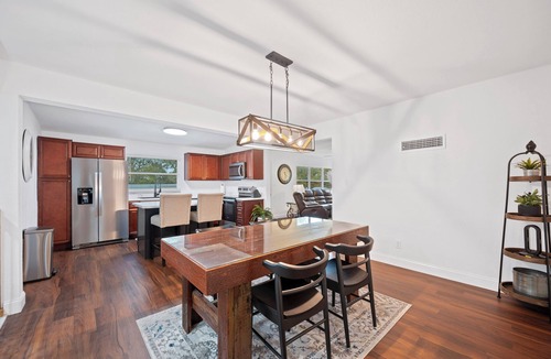 Lakeland House | Hillside Haven - 4BR LKLD Pool Home