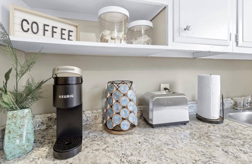 Lupton City House | Hillside Haven - affordable, and convenient