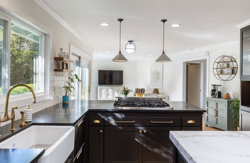 Country Club House | Hillside Haven: Bayview Pool & Hot Tub