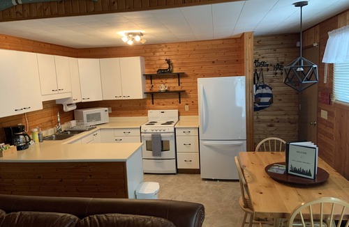 Hillside Beach Cottage | Hillside Haven