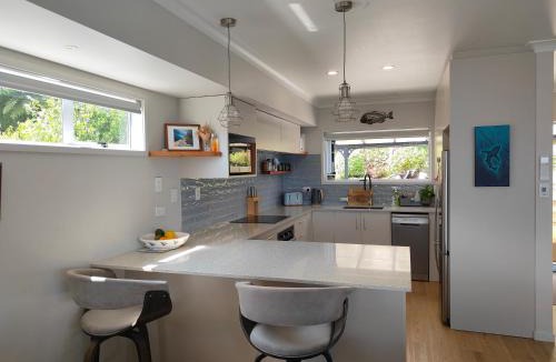 Whitianga House | Hillside Haven