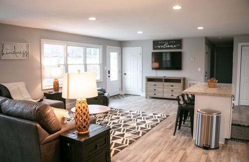 Elgin House | Hillside Hideaway
