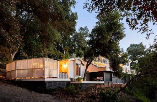 Topanga House | Hillside Hideaway Guest House in Topanga Canyon