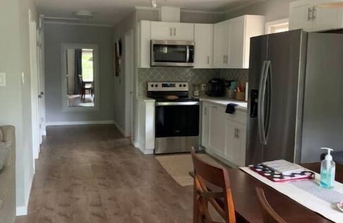 Covington House | Hillside Hideaway -Private- .8 to Covington square