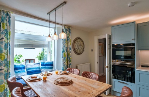 Kingsand Cottage | Hillside House