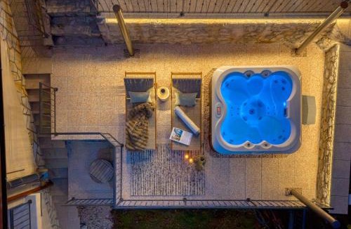 Lic House | Hillside Lodge, Boutique & Spa