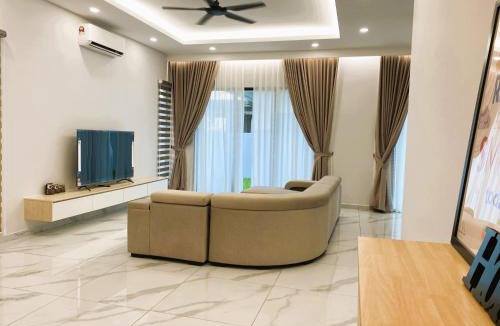 Kampung Bukit Merbah House | Hillside Loft 4Bed5Bath1King5Queen1SofaBed 16pax