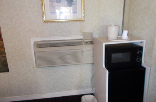 Homer Hotel | Hillside Motel