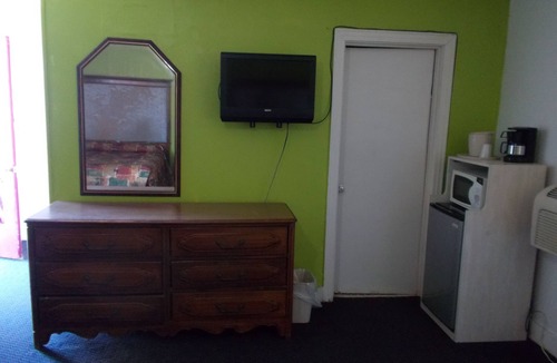 Homer Hotel | Hillside Motel
