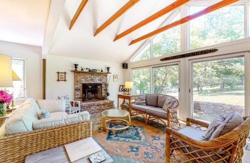 Chilmark House | Hillside Oak