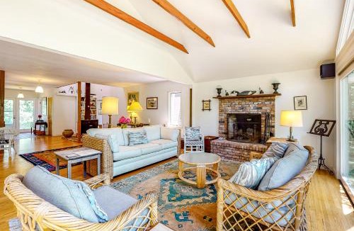 Chilmark House | Hillside Oak