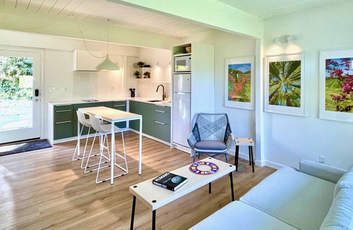 San Rafael House | Hillside Oasis between San Francisco & Napa. Big Views + Pool!