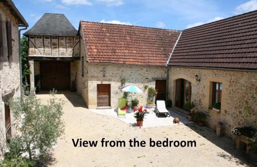 Le Lardin-Saint-Lazare House | Hillside Park Dordogne
