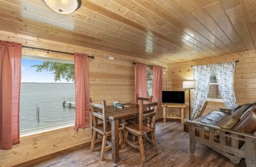 Phelps Cabin | Hillside Resort Cabin #2