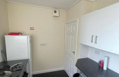 Wolverhampton Apartment | Hillside Retreat in Wolverhampton