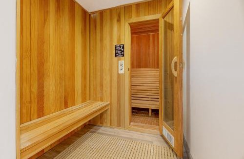 Northwest Portland Apartment | Hillside Sanctuary