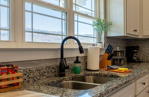 Trenton House | Hillside View on Tanglewood