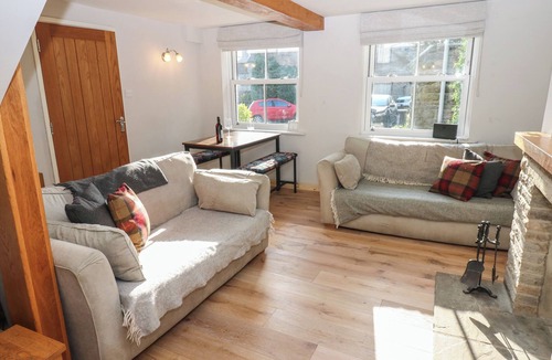 Gayle Cottage | HILLSIDE VIEW, pet friendly, with open fire in Hawes