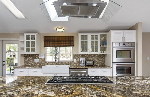 Cloverdale House | Hillside Views, Alexander Valley, pool, spa, fire pit, bbq for 10