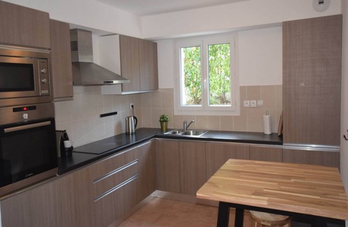 Joyeuse Villa | Hillside Villa with Pool, Joyeuse