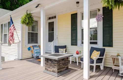 Waldoboro Apartment | Hilltop 5BR Retreat with Decks & BBQ